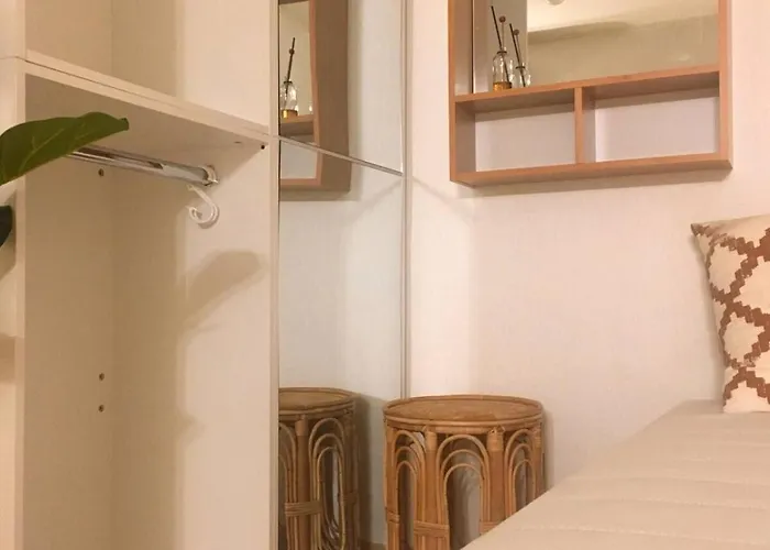 5,near Hongdae, Quiet Area, 2nd Floor, 1min Sangsu Stn